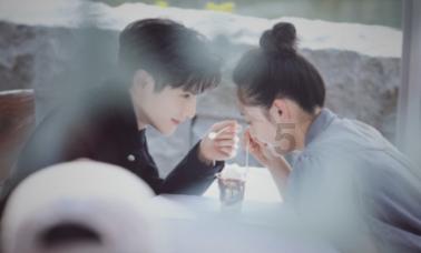 五彩果冻大相连